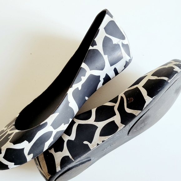 M Melissa Ultragirl Giraffe Animal Print Flats 6 - Picture 6 of 6